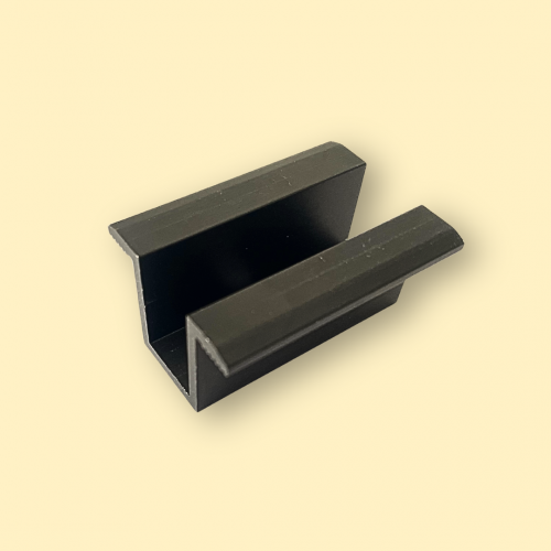 Mittelklemme mit Stift - schwarz (KBH-PV-04-10)